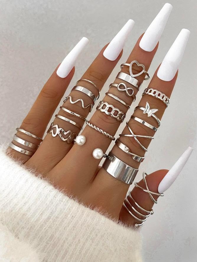 Dollcini 33 Részes Ékszerszett – Elegáns Arany Fülbevalók és Gyűrűk