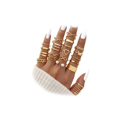 Dollcini 33 Részes Ékszerszett – Elegáns Arany Fülbevalók és Gyűrűk