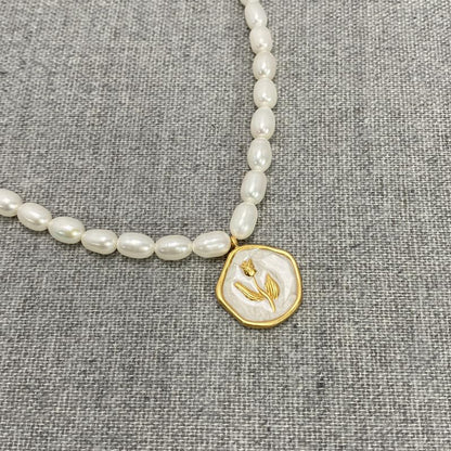 Dollcini Pearl Ékszerkészlet – Nyaklánc és Gyöngy Fülbevaló