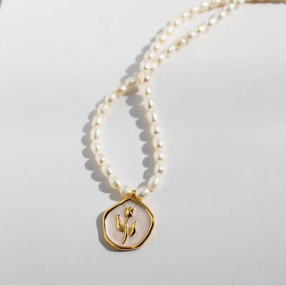 Dollcini Pearl Ékszerkészlet – Nyaklánc és Gyöngy Fülbevaló