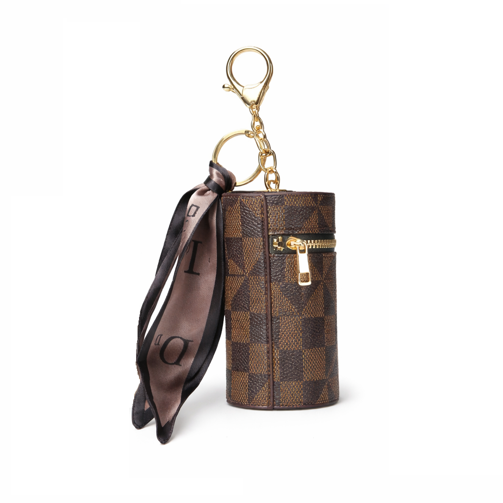 Dollcini, charm pentru geantă în carouri – accesoriu din PVC în stil retro
